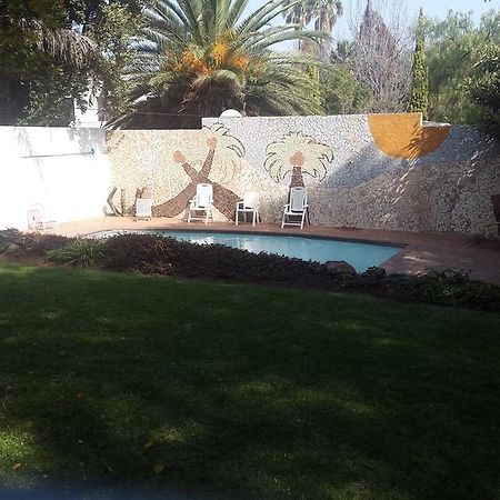 Rosebank Lodge & Backpacker Johannesburgo Exterior foto